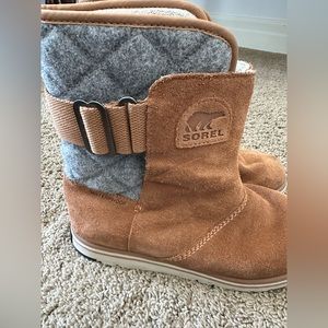 Sorel suede and wool short boots, sz 9, waterproof